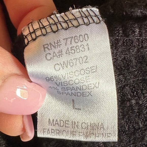 Chaser Cold Shoulder Long Sleeve Thermal Top | Black | L - Picture 6 of 7